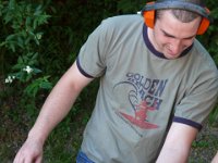 2  Beni mit einem riesen Smile beim ersten Testlauf. Wenn es um handwerkliches Geschick, anspruchsvolle konventionelle Arbeit und vor allem ums Löten geht, ist er nicht zu toppen.